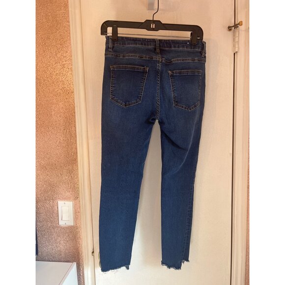 Harper Womens Medium Wash Distressed Hem Skinny Jeans With Button Closure & Pock - Picture 5 of 7